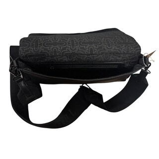 Foto 4 | Bolsa Shoulder True Religion De Piel Color Negra Con Logo Centrado