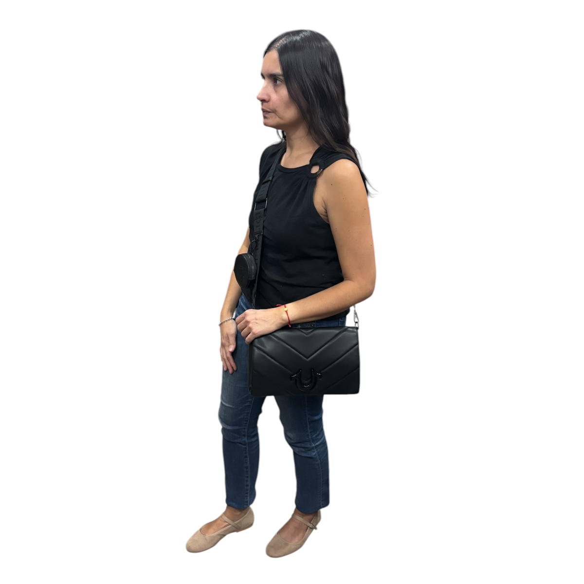 Foto 6 pulgar | Bolsa Shoulder True Religion De Piel Color Negra Con Logo Centrado