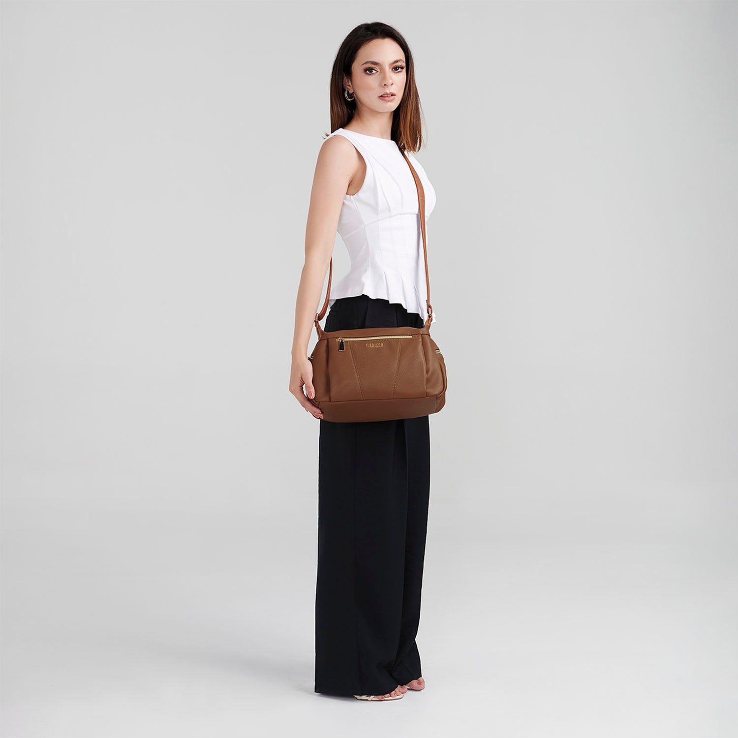 Foto 9 pulgar | Crossbody Cafe Madison Floresia