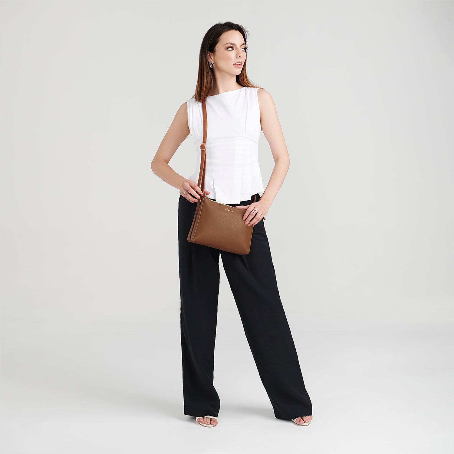 Foto 9 pulgar | Crossbody Cafe Madison Floresia