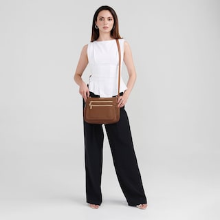 Foto 8 | Bolsa Crossbody Madison Floresia Café