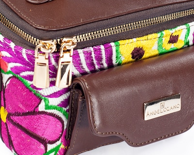 Foto 4 | Bolso Crossbody A Ángelozano De Piel Vacuna Con Telar Artesanal, Color Café, Modelo Tania