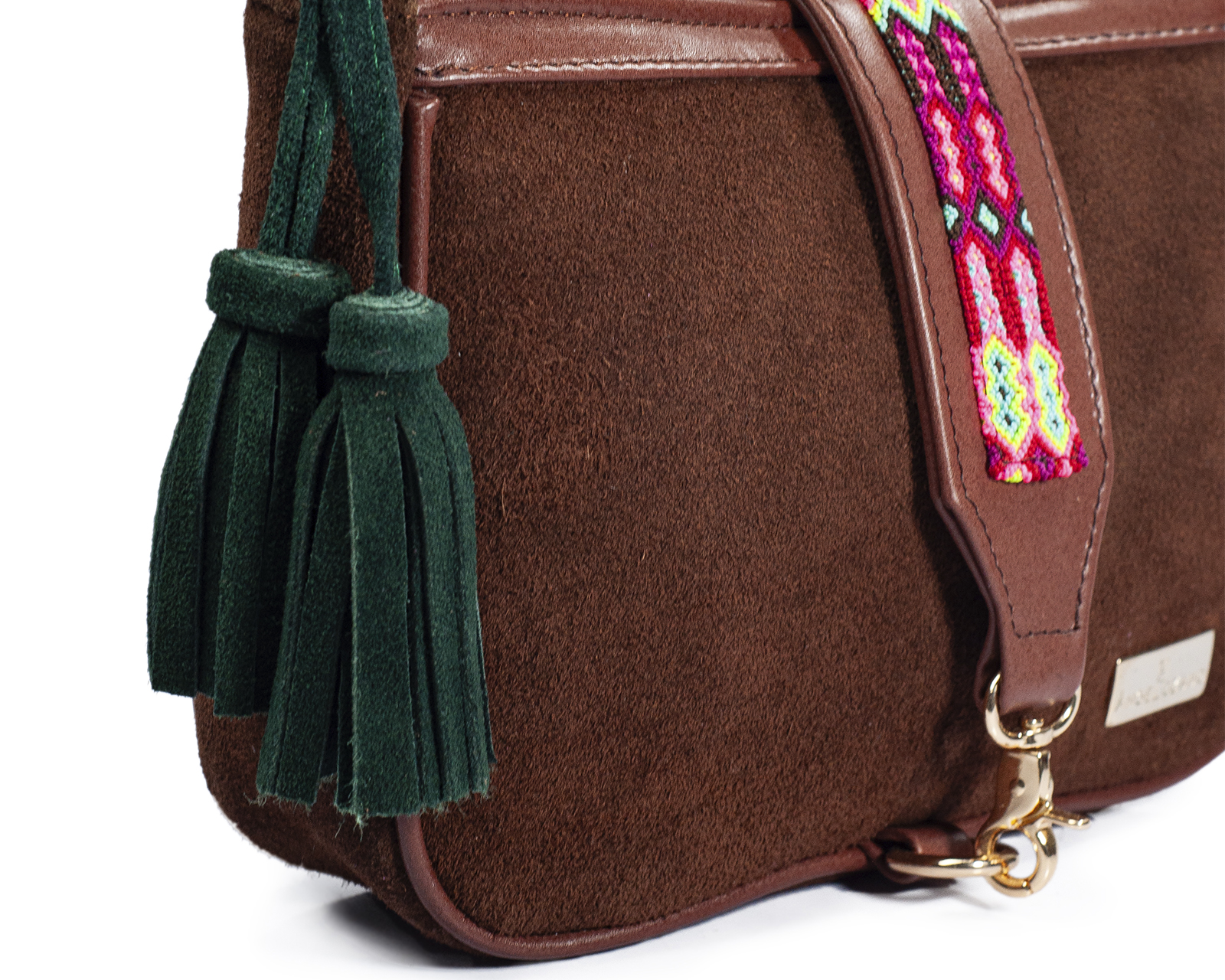 Foto 7 | Bolso Crossbody A Ángelozano De Piel Gamuza Con Pulsera Tejida Artesanal, Color Fucsia, Modelo Eva