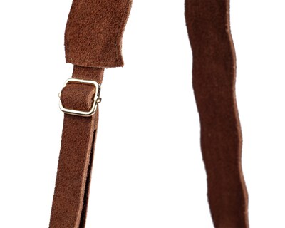 Foto 8 | Bolso Crossbody A Ángelozano De Piel Gamuza Con Pulsera Tejida Artesanal, Color Fucsia, Modelo Eva
