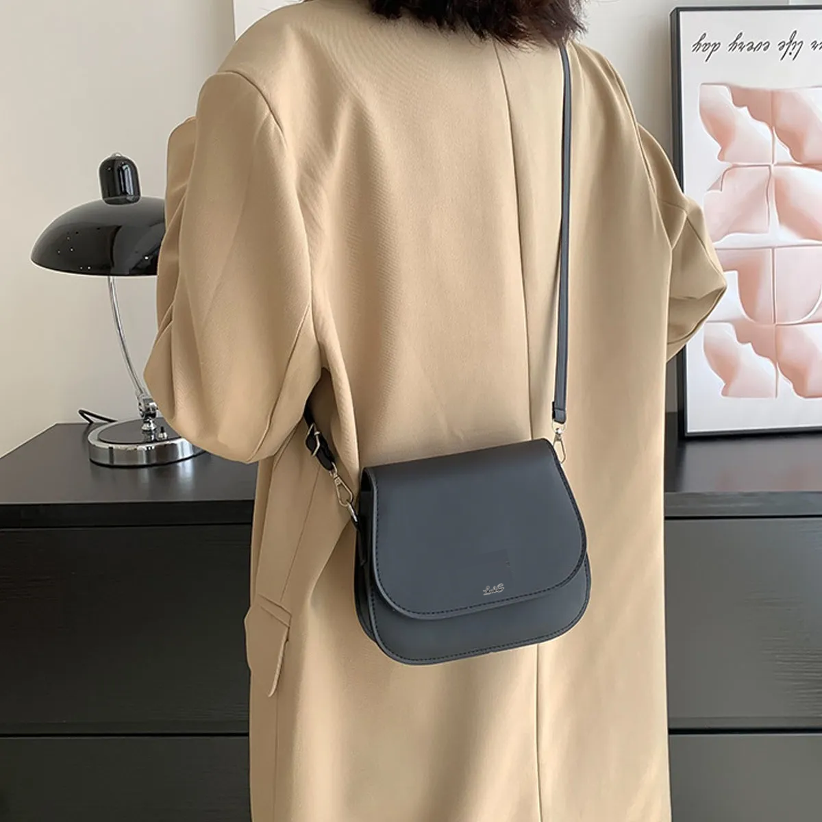 Foto 3 | Bolsa Mini Bandolera De Cuero Para Mujer Lab.g Negro