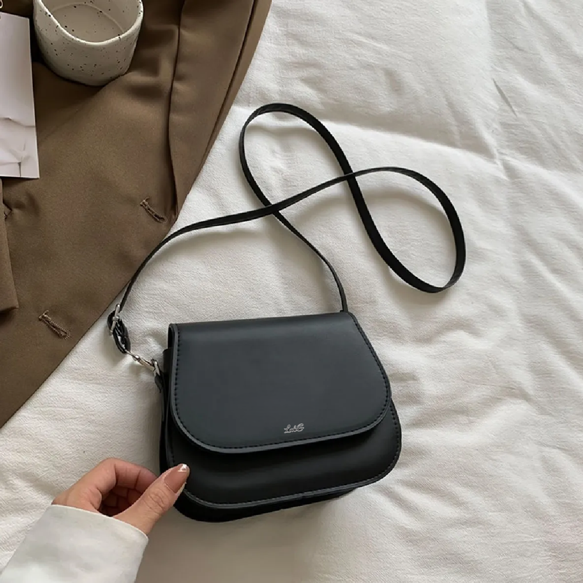 Foto 4 | Bolsa Mini Bandolera De Cuero Para Mujer Lab.g Negro