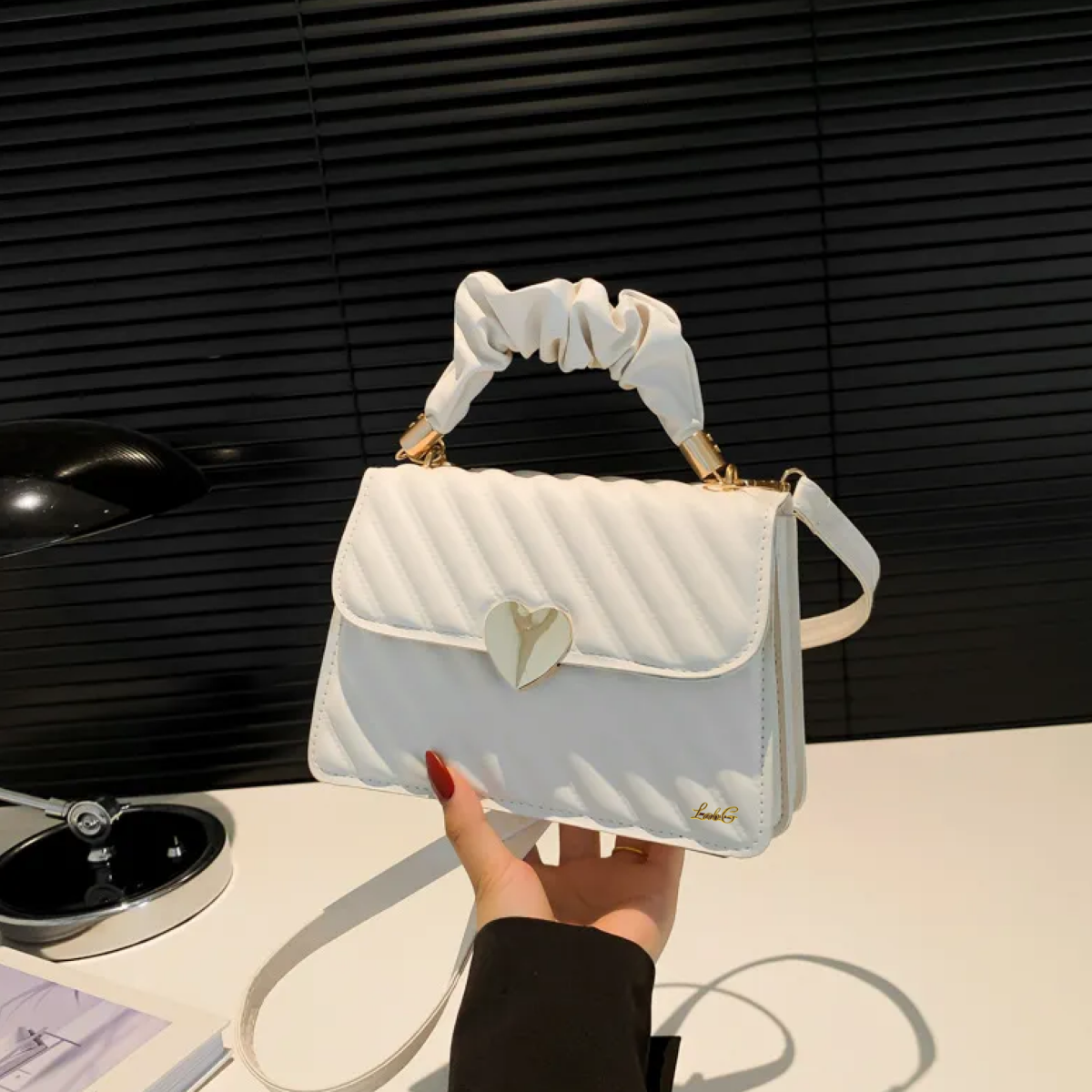Foto 3 | Bolso De Mano  Blanca De Corazon Lab.g Blanco