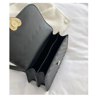Foto 4 | Bolso De Mano De Corazon Lab.g Negra