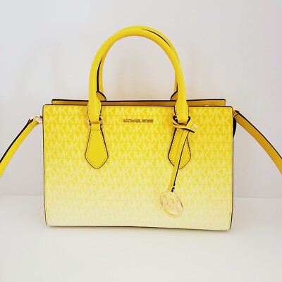Foto 2 pulgar | Bolso Michael Kors Sheila  Tamaño Mediano  Con Cremallera En Las Esquinas  Amarillo - Venta Internacional.
