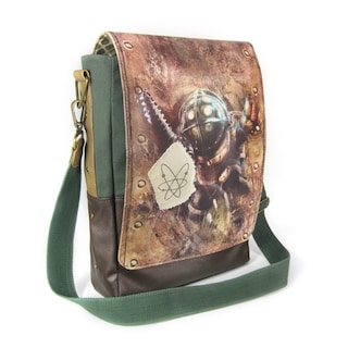 Foto 1 | Bandolera The Coop Bioshock Big Daddy Con Licencia Oficial - Venta Internacional.