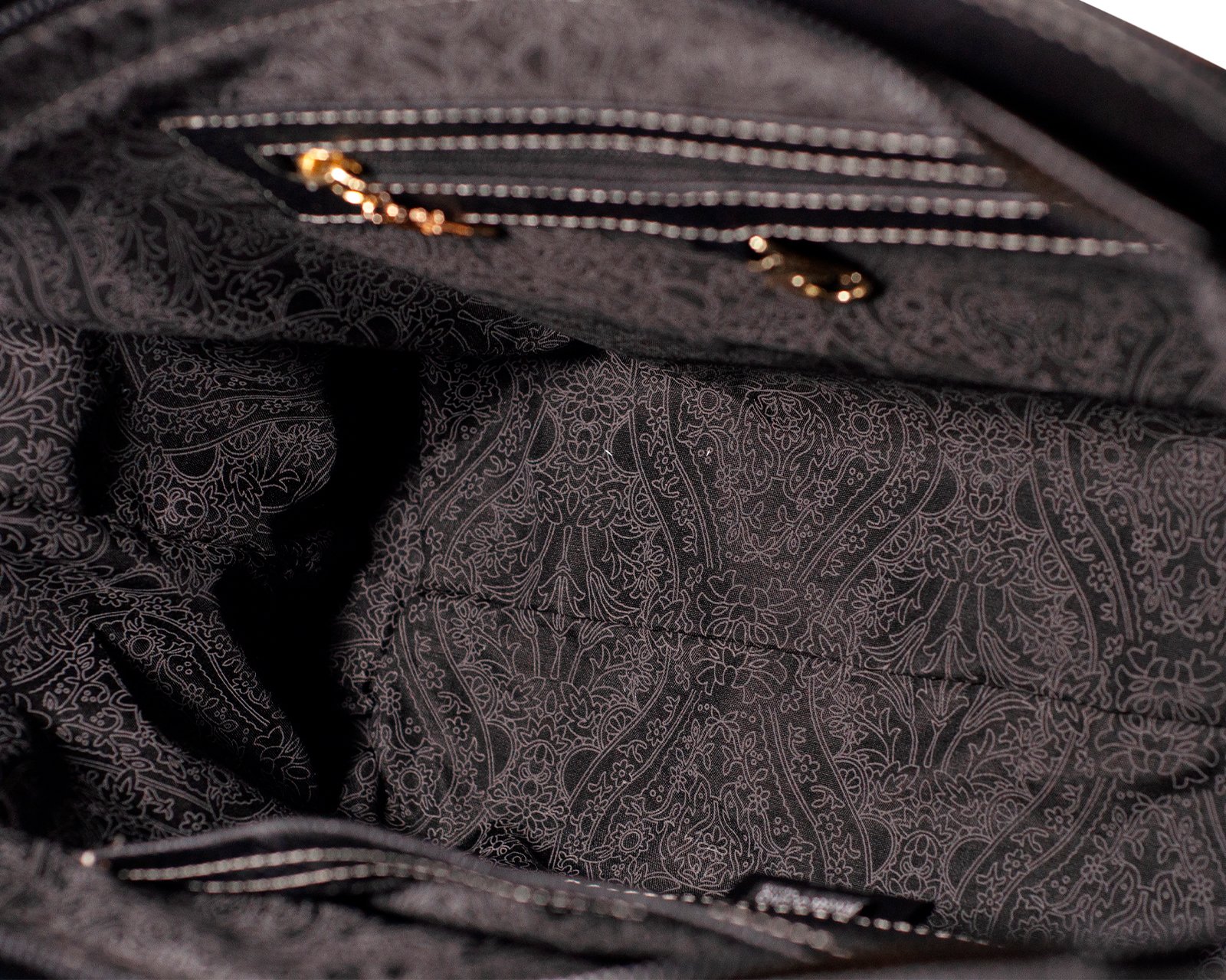 Foto 5 | Bolso A Ángelozano Tipo Tote De Piel Vacuna Con Telar Artesanal De Seda Modelo Maya Color Negro