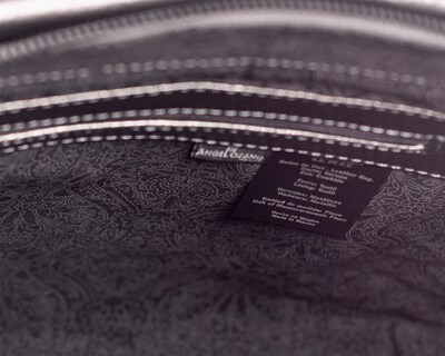 Foto 3 | Bolso A Ángelozano Tipo Tote De Piel Vacuna Con Grabado Tipo Cincelado Modelo Soraya Color Antimonio