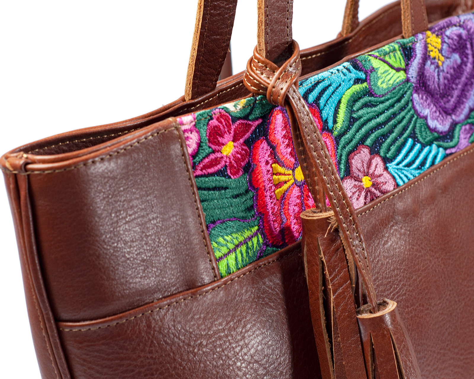 Foto 7 | Bolso Tote A Ángelozano De Piel Vacuna Con Telar De Zinacantán, Color Café, Modelo Soraya