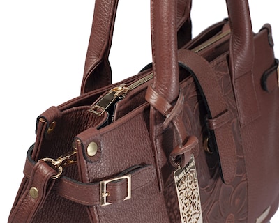Foto 8 | Bolso Satchel A Ángelozano De Piel Vacuna Con Grabado Tipo Cincelado, Color Café, Modelo Samantha