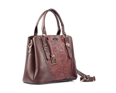 Foto 4 | Bolso Satchel A Ángelozano De Piel Vacuna Con Grabado Tipo Cincelado, Color Café, Modelo Lourdes
