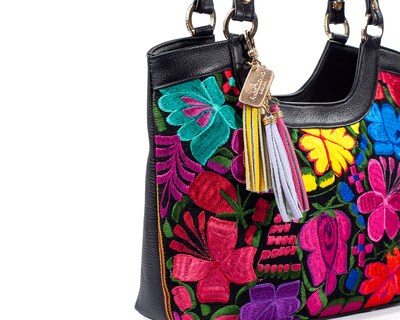 Foto 7 | Bolso Tote A Ángelozano De Piel Vacuna Con Telar Artesanal, Color Negro, Modelo Graciela