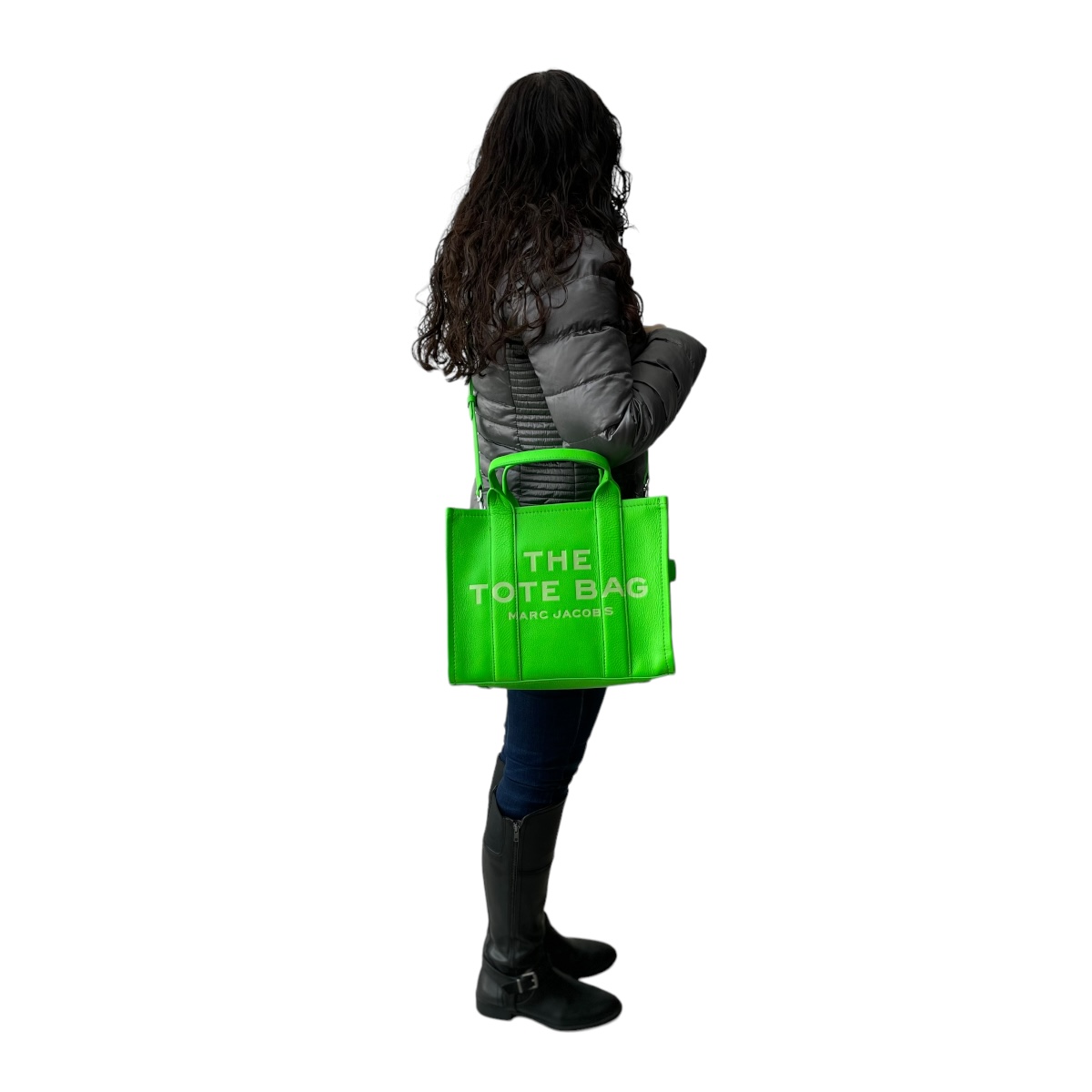 Foto 6 | The Tote Bag Marc Jacobs Piel Mediana Verde