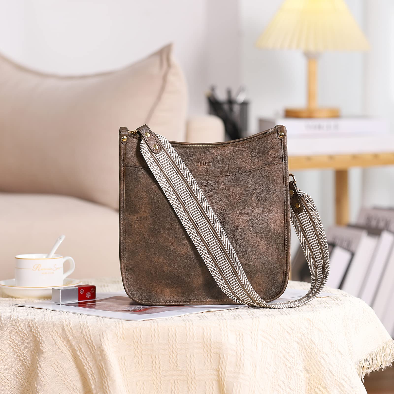 Foto 7 | Bandolera Cluci Trendy De Piel Vegana Con Dos Correas - Venta Internacional.