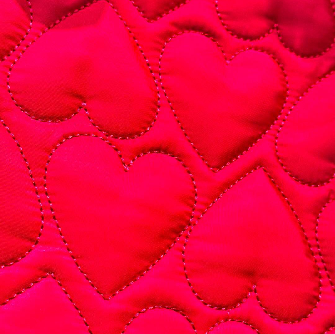 Foto 5 pulgar | Bolsa Tote Victoria's Secret Corazones Rojo San Valentín Edición Especial