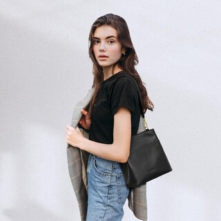Foto 3 | Bolso De Hombro Kattee De Piel Con Forma De Cubo Negro Para Mujer - Venta Internacional.