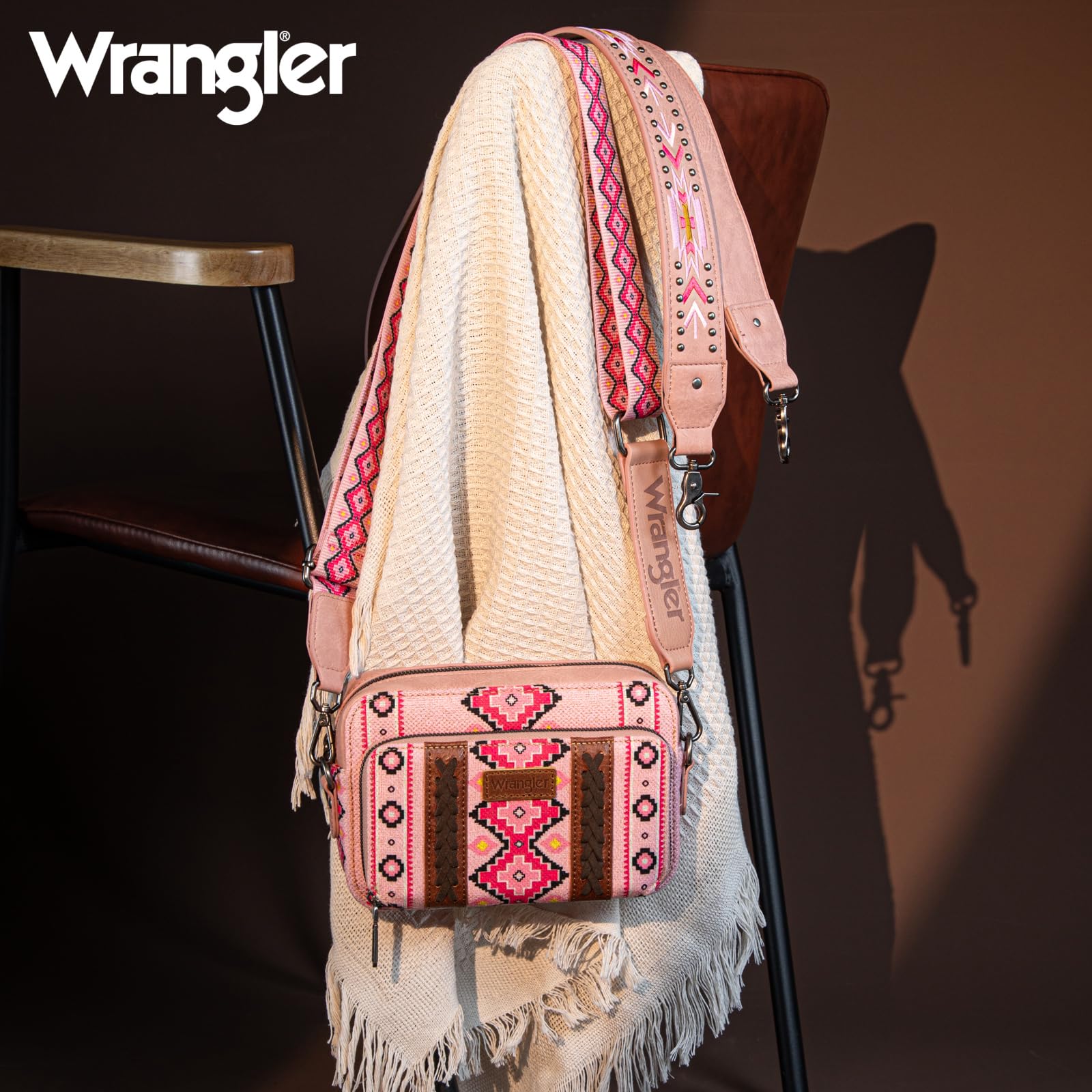 Foto 3 pulgar | Bandolera Montana West Wrangler Boho Aztec Pink Para Mujer - Venta Internacional.