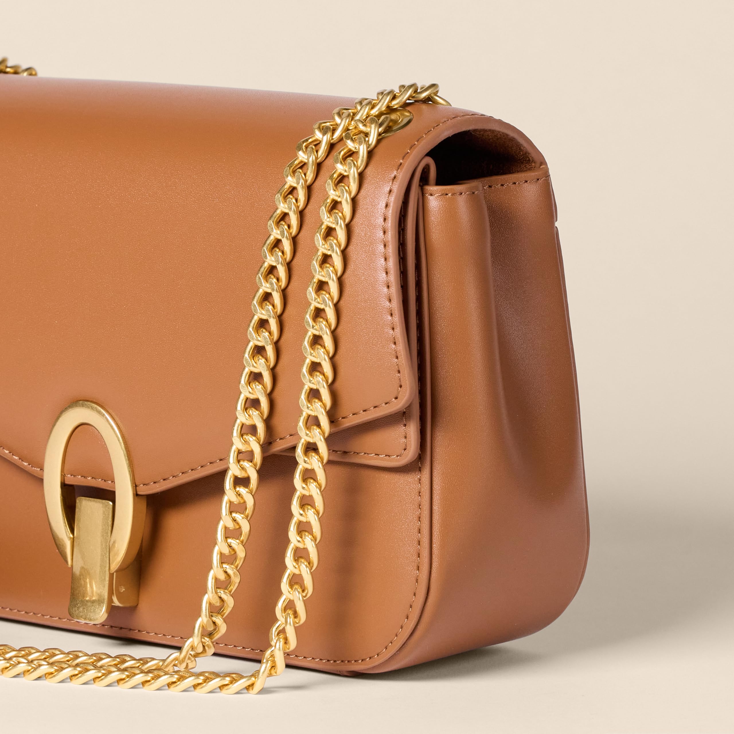 Foto 4 pulgar | Bolso De Hombro Amazon Essentials De Piel Sintética Color Canela Para Mujer - Venta Internacional.