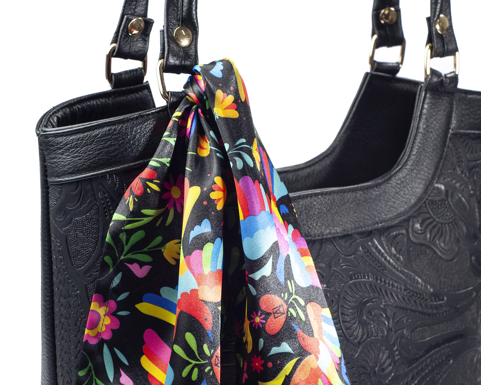 Foto 6 pulgar | Bolso Tote A Ángelozano De Piel Vacuna Con Grabado Tipo Cincelado Y Mascada, Color Negro, Modelo Graciela