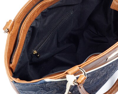 Foto 4 | Bolso Tote A Ángelozano De Piel Vacuna Con Franjas, Color Negro, Modelo Florentina