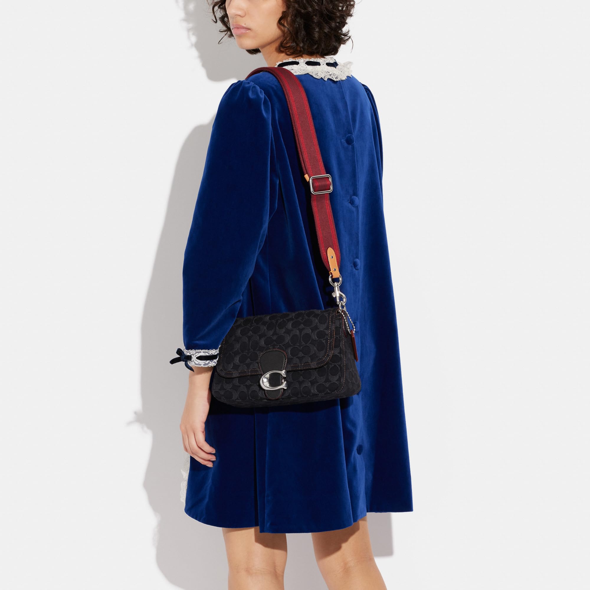 Foto 6 pulgar | Bandolera Coach Soft Tabby Black Denim Para Mujer - Venta Internacional.