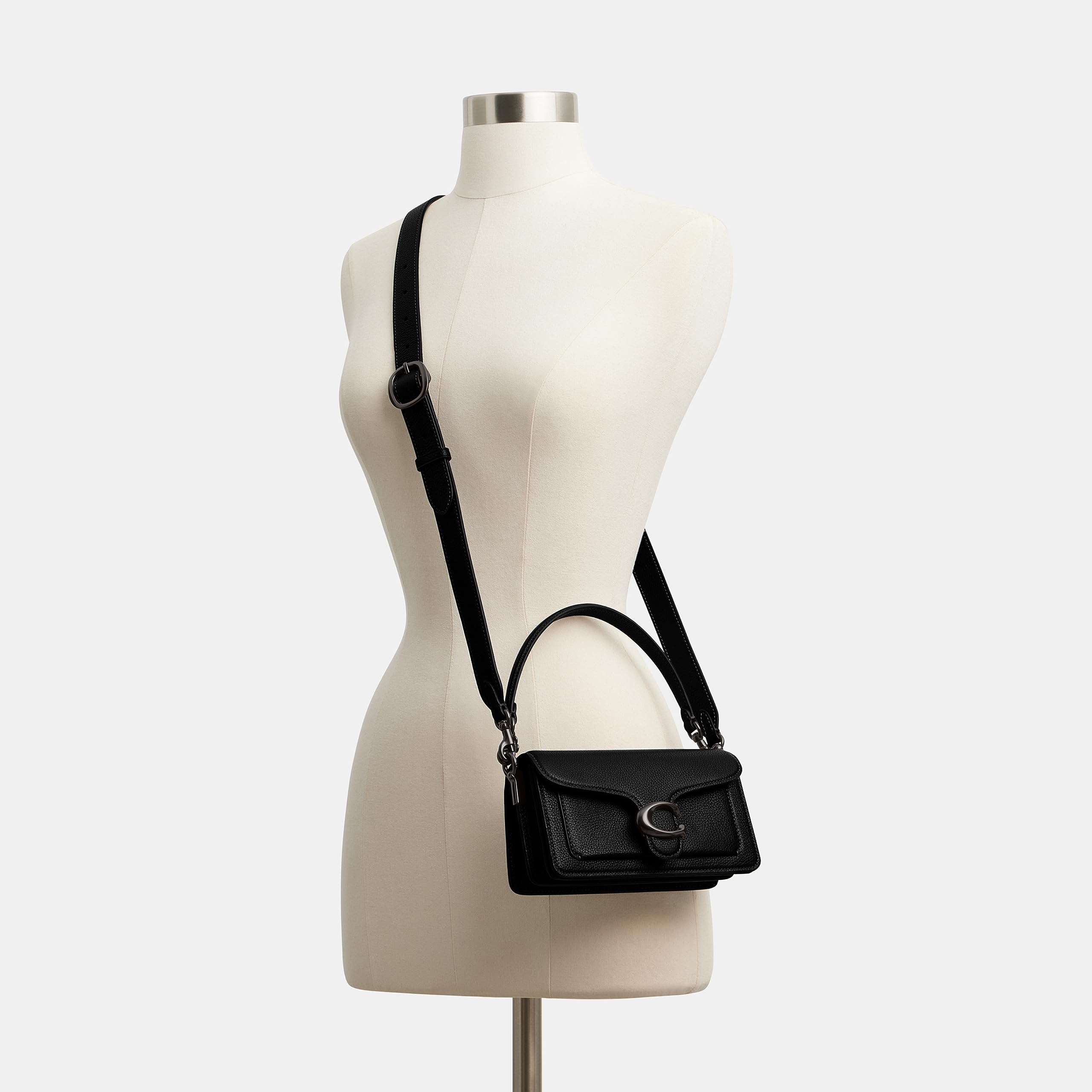Foto 5 | Bolso De Hombro Coach De Piel Granulada Pulida Tabby 20 Negro - Venta Internacional.