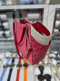 Foto 5 | Bolso De Hombro Michael Kors Jet Set Travel Dark Raspberry - Venta Internacional.