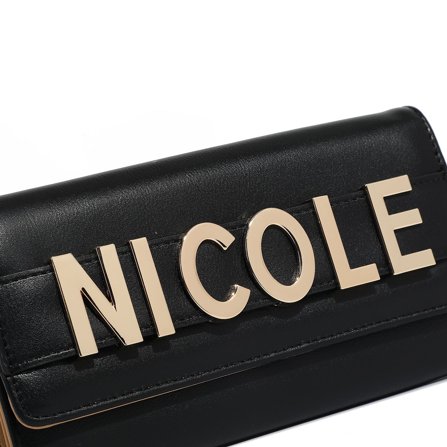 Foto 4 pulgar | Cartera Nicole Lee con Solapa y Logo Metálico