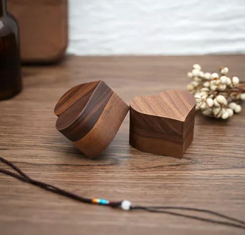 Foto 4 pulgar | Caja Xtellar De Corazón Para Anillos De Boda O Compromiso Color Rojo