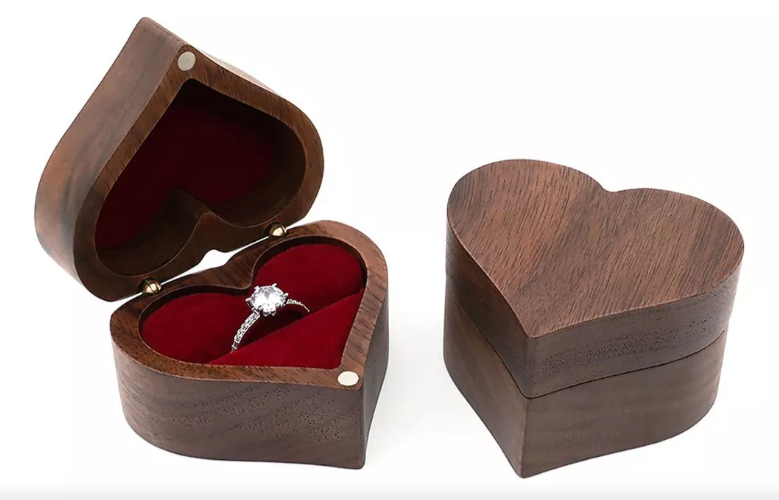 Foto 5 pulgar | Caja Xtellar De Corazón Para Anillos De Boda O Compromiso Color Rojo