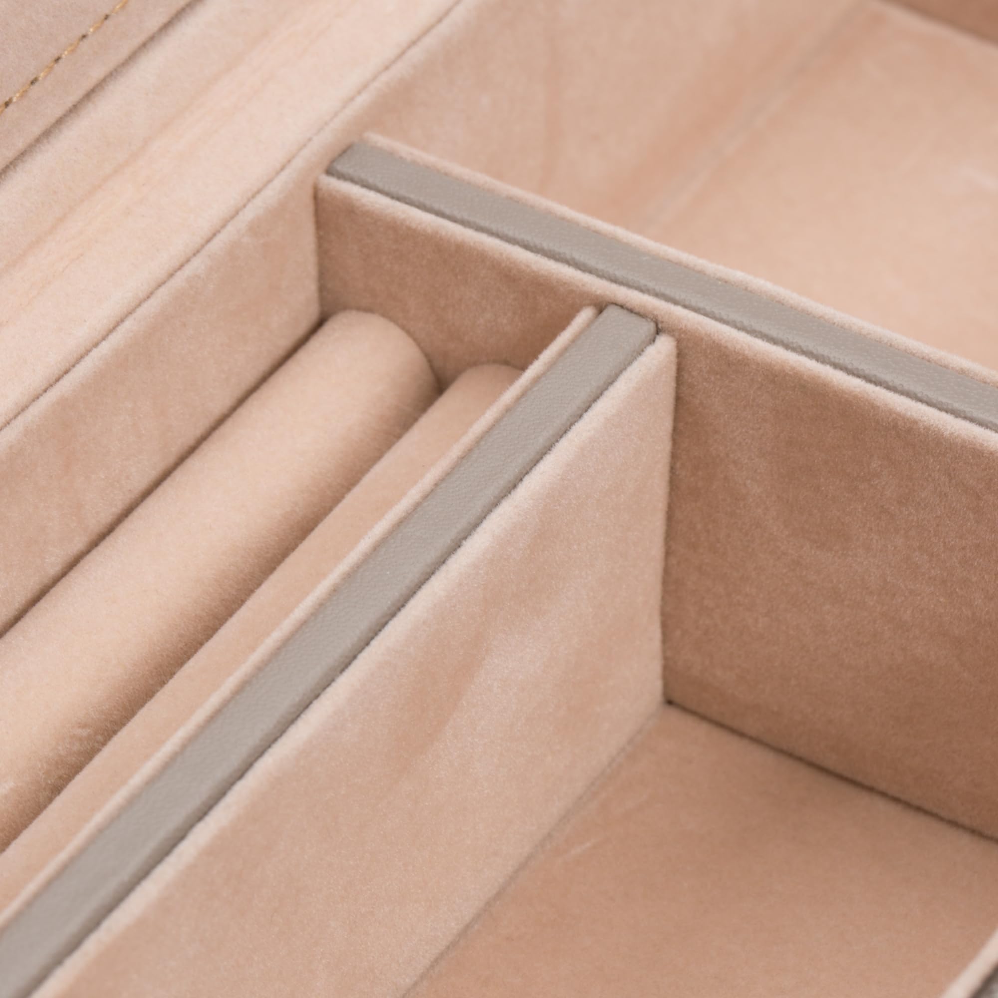 Foto 4 pulgar | Caja Fuerte Wolf Heritage Negra Con 7 Compartimentos Para Joyas - Venta Internacional.