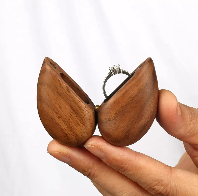Foto 3 pulgar | Caja Corazón Xtellar De Madera Para Anillos Marron