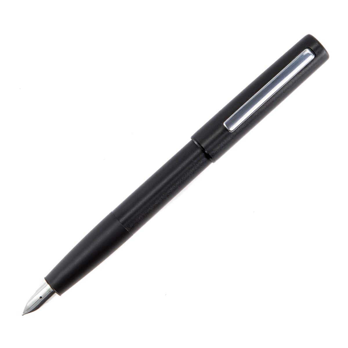 Pluma Estilográfica Lamy L77 Aion Negra con Punta Mediana - Venta Internacional