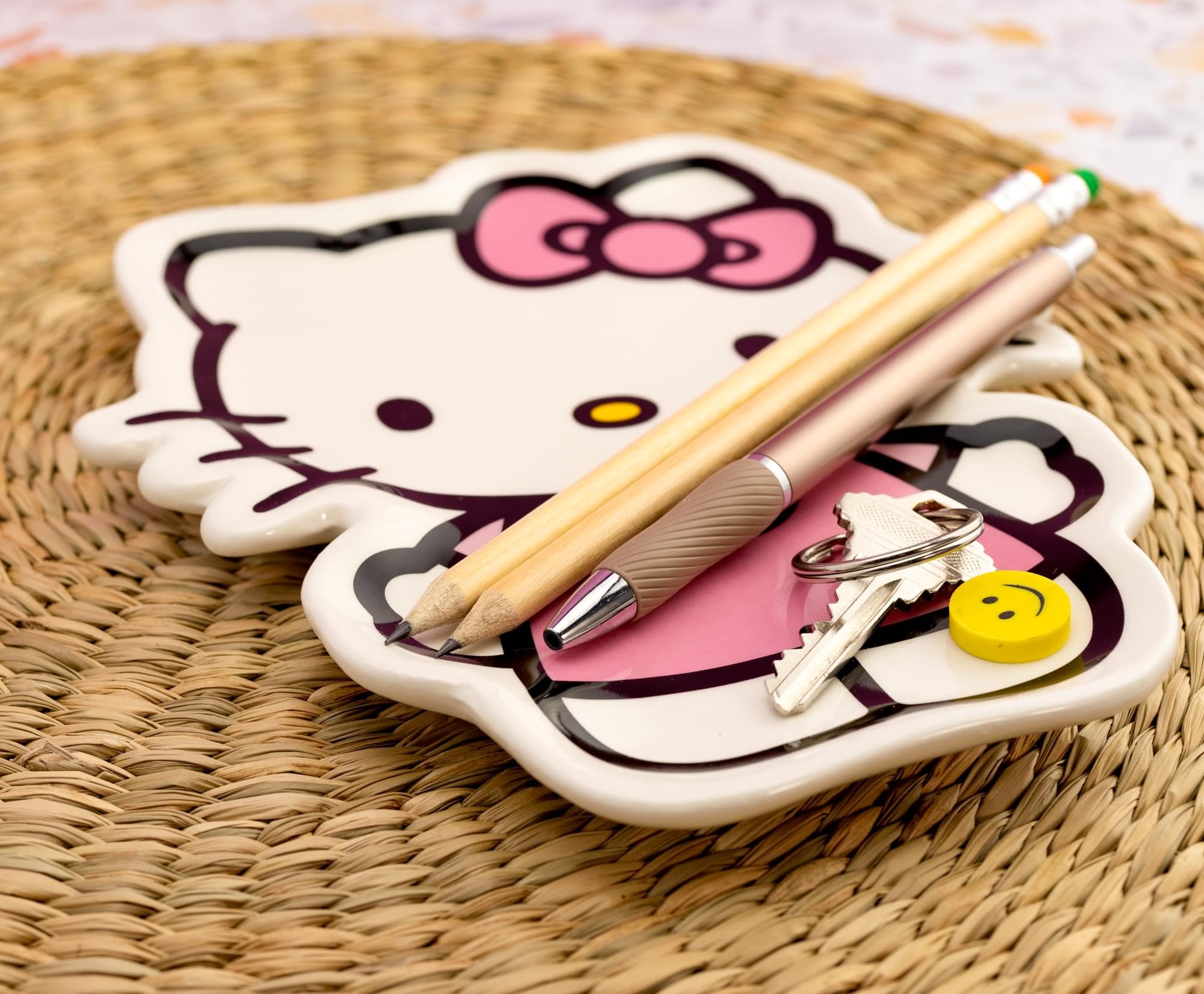 Foto 4 | Traje De Abalorios Plateado De Buffalo Sanrio Hello Kitty  Disfraz Rosa - Venta Internacional.