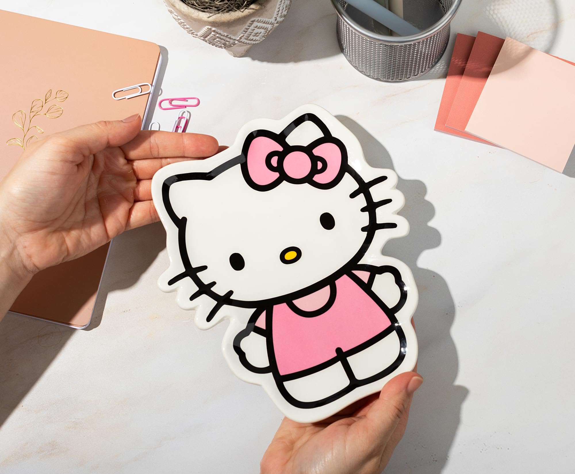 Foto 6 | Traje De Abalorios Plateado De Buffalo Sanrio Hello Kitty  Disfraz Rosa - Venta Internacional.