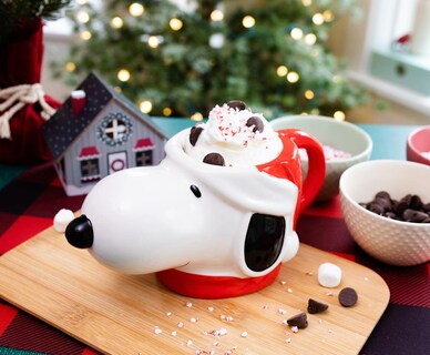 Foto 5 | Bufanda Silver Buffalo Peanuts Snoopy De Papá Noel 600 Ml Cerámica - Venta Internacional.