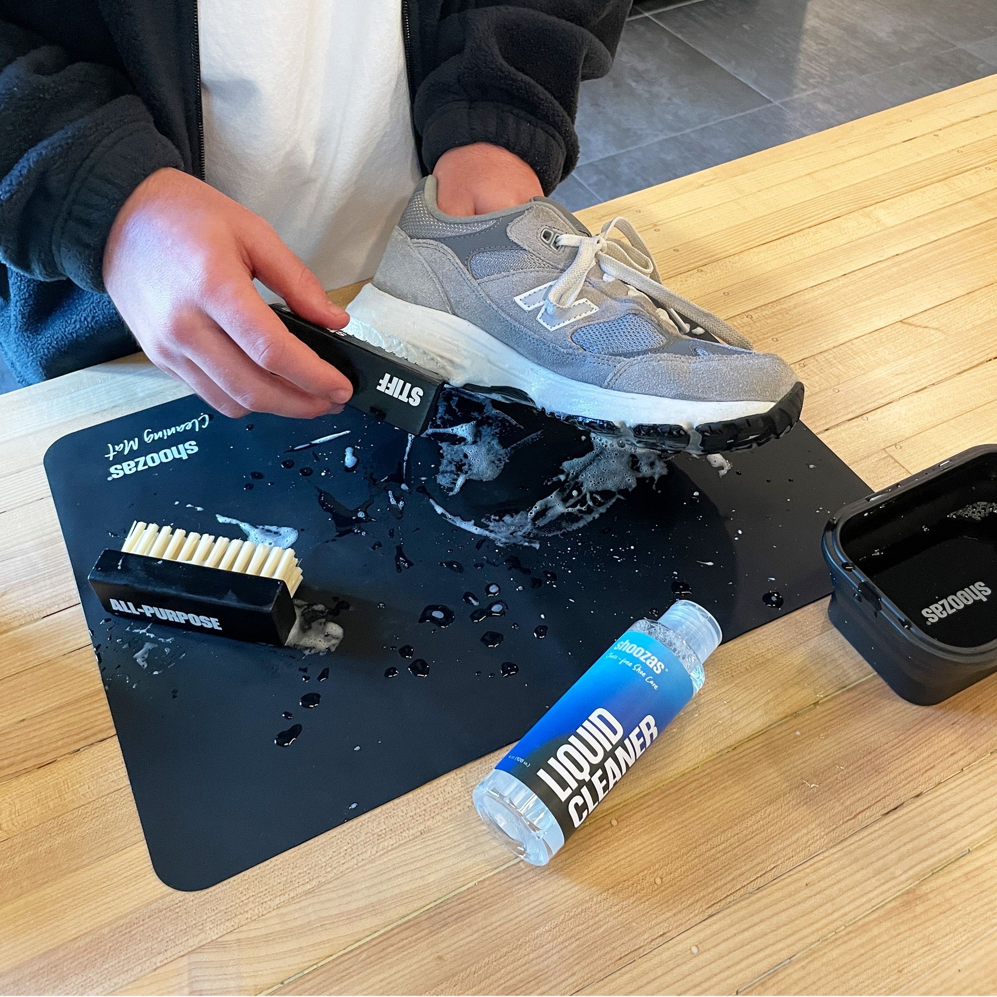 Foto 5 pulgar | Combo Spray Protector Y Kit De Limpieza De Tenis Shoozas