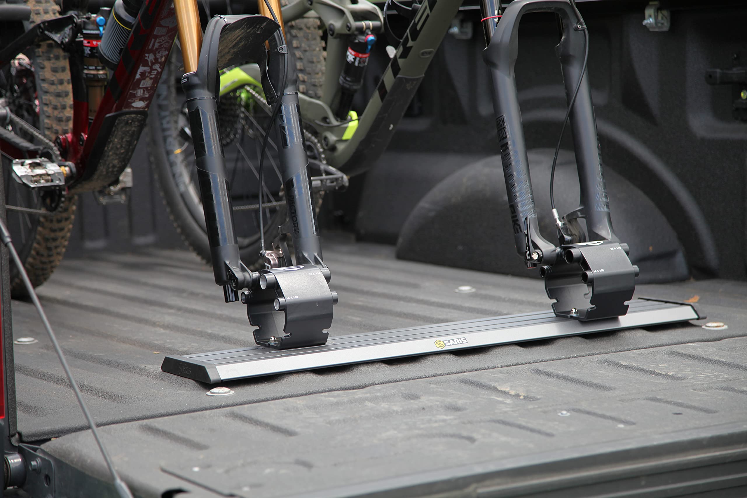 Foto 8 pulgar | Accesorio Para Portabicicletas Saris Thru Axle Traps Black - Venta Internacional.