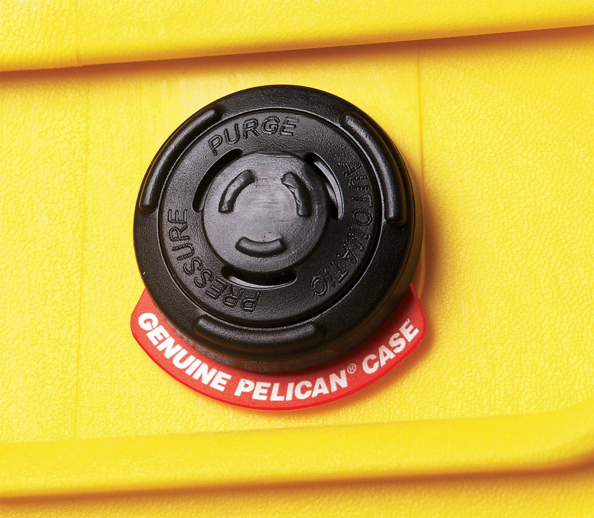 Foto 4 | Funda Para Cámara Pelican 1600 Con Espuma Impermeable, Color Amarillo, 21,43 X 16,50 X 7,87 Cm - Venta Internacional.