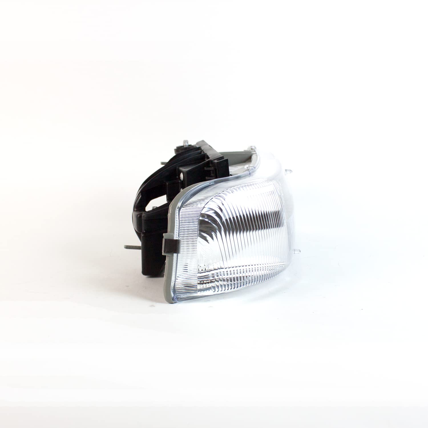 Foto 4 pulgar | Conjunto De Faros Delanteros Tyc Chevrolet Del Lado Del Pasajero - Venta Internacional.