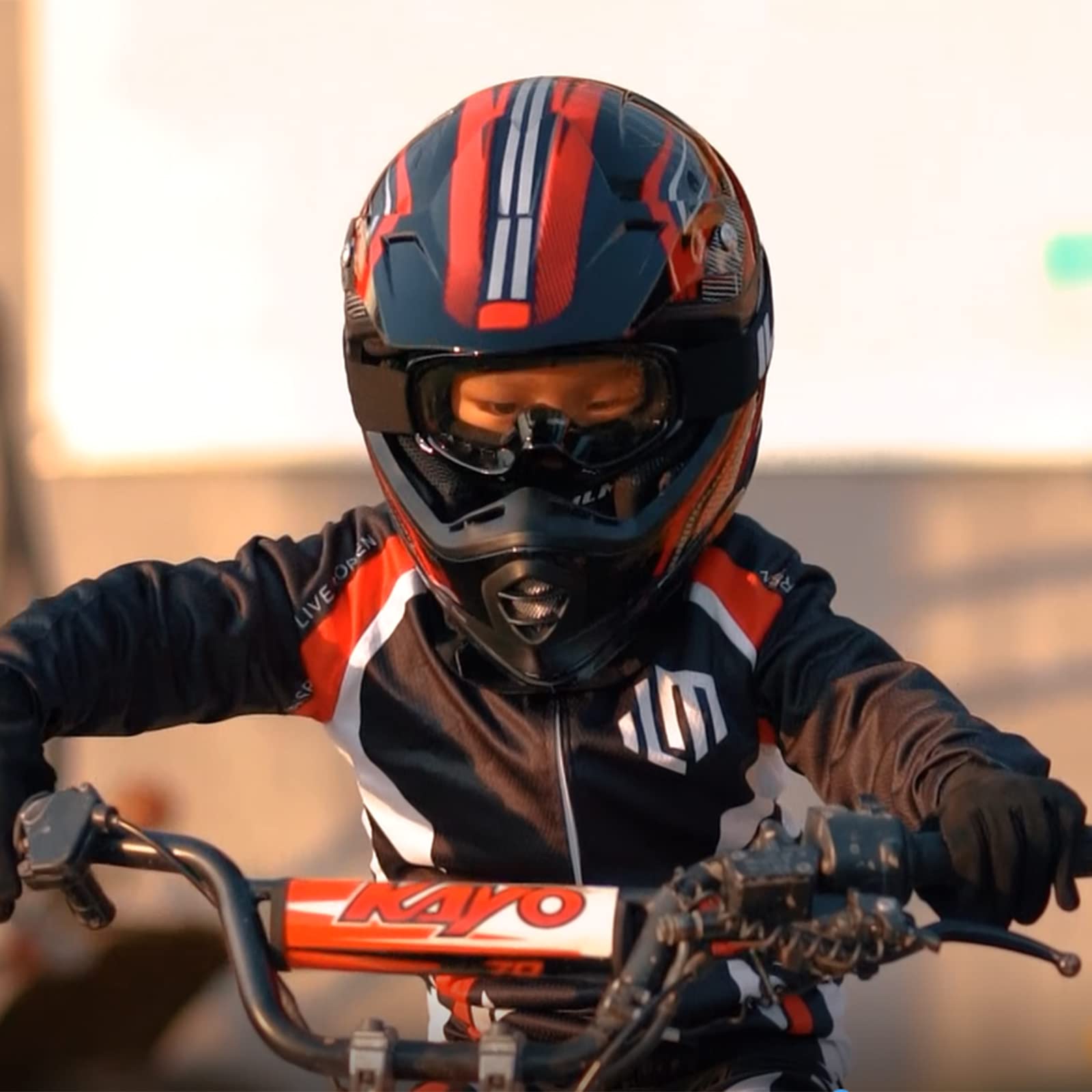 Foto 3 pulgar | Casco Ilm Youth Kids Atv Motocross B07 Rojo/plateado (youth-s) - Venta Internacional.