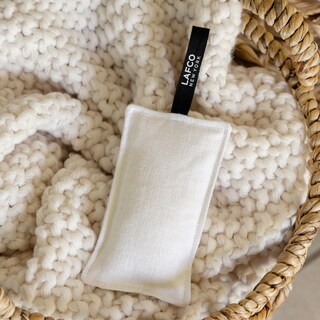 Foto 6 | Bolsita De Lino Perfumada Lafco New York Chamomile Lavender - Venta Internacional.