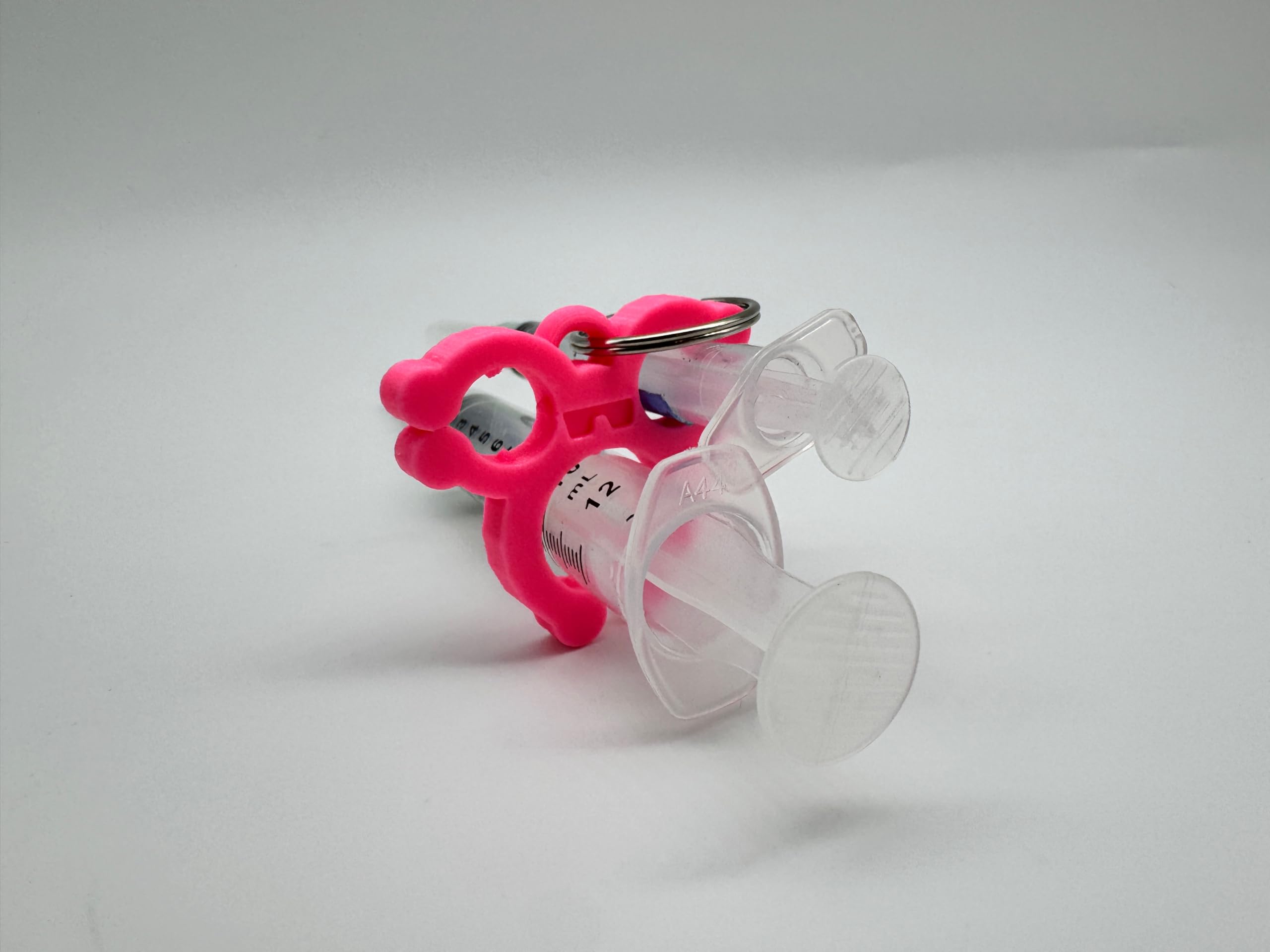 Foto 4 pulgar | Llavero, Soporte Para Jeringas, Versión 2, Color Rosa - Venta Internacional.
