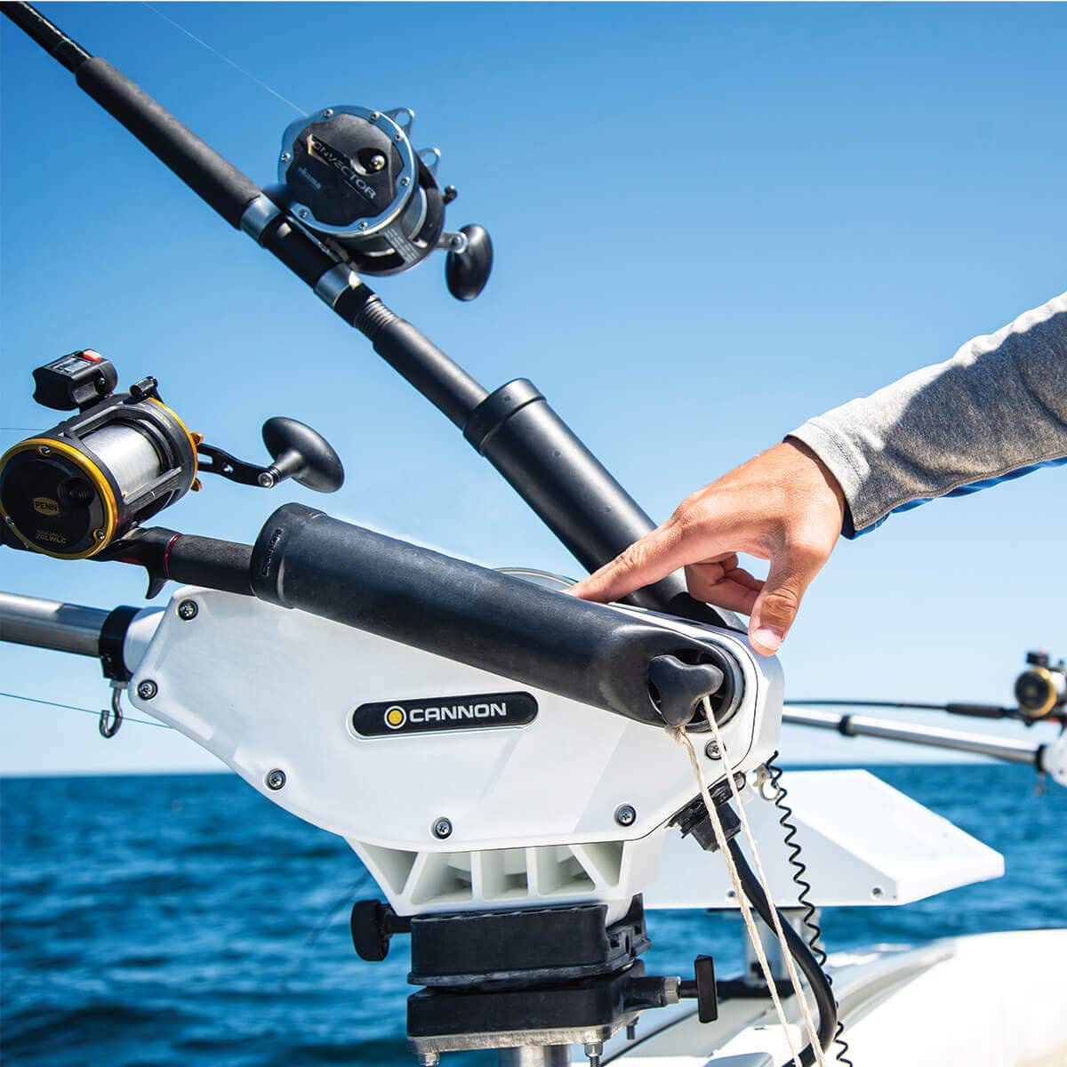 Foto 6 | Base De Montaje Giratoria Downrigger Cannon 2207003 Negra - Venta Internacional.