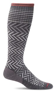 Foto 1 | Calcetín De Compresión Sockwell Chevron Para Mujer Charcoal S/m - Venta Internacional.