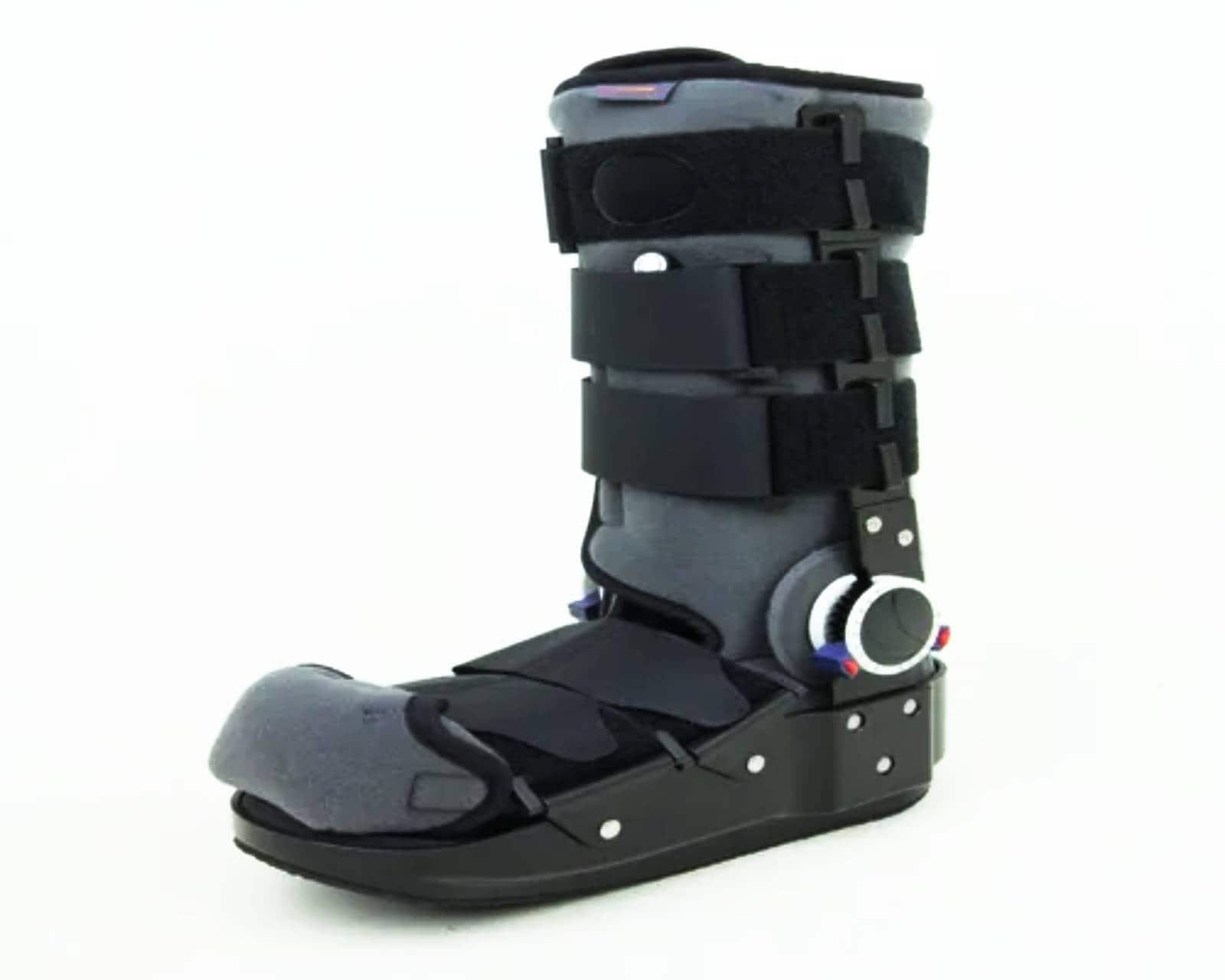 Bota Walker Ortho Dynamics de 15 1/2'' Neumática Articulada Talla Chica color Negro $2,379